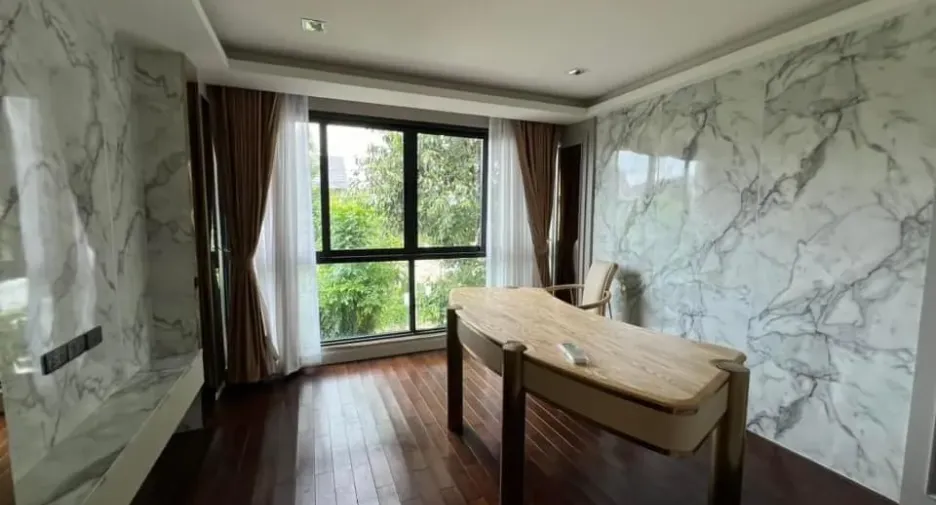 ให้เช่า 4 ห้องนอน บ้านเดี่ยว ใน คันนายาว, กรุงเทพฯ