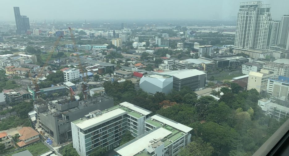 Wohnung zum Kauf mit 2 Zimmer in Khlong Toei, Bangkok
