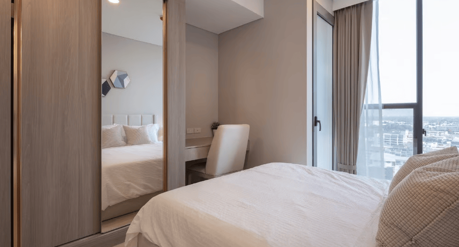 For rent 2 bedrooms condo in Khlong Toei, Bangkok