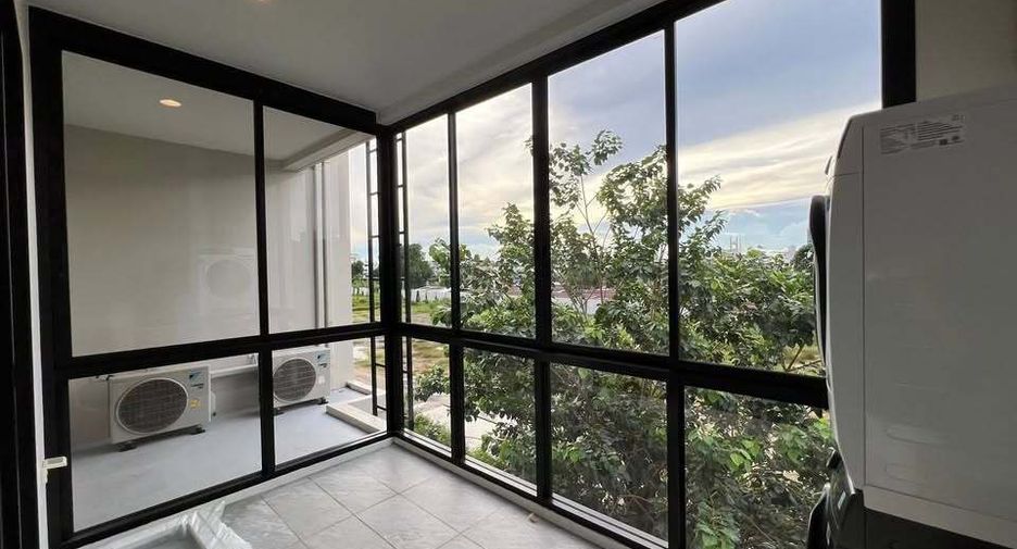 Casa adosada en venta de 3 habitaciones en Yan Nawa, Bangkok