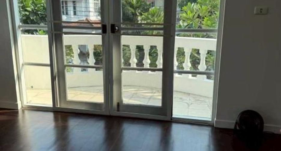 For sale 4 ベッドルーム house in Bang Khen, Bangkok