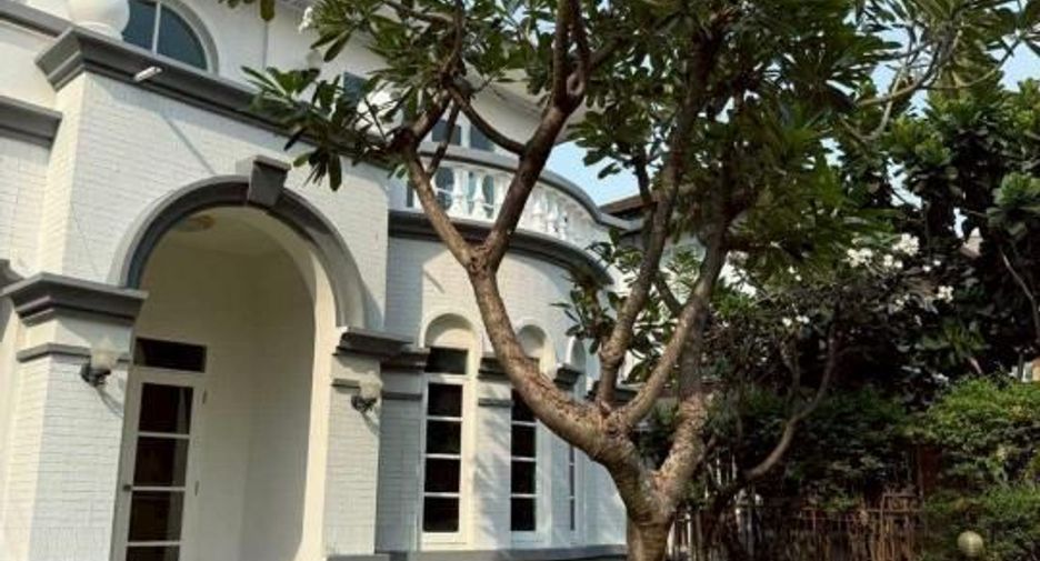 For sale 4 ベッドルーム house in Bang Khen, Bangkok