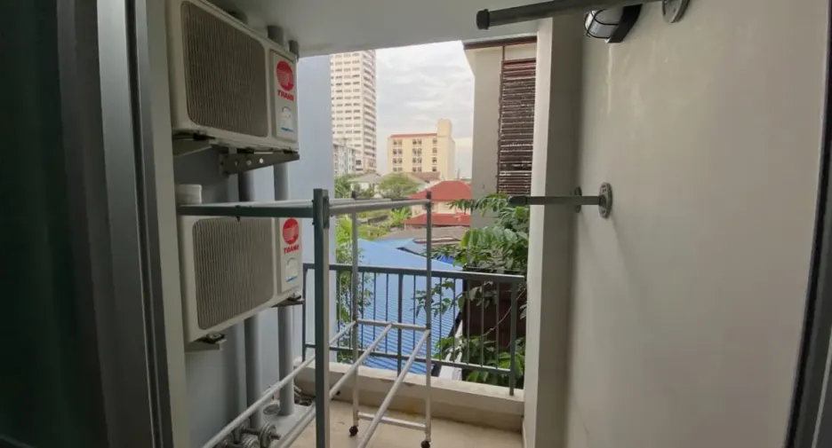 For rent 1 bed condo in Huai Khwang, Bangkok