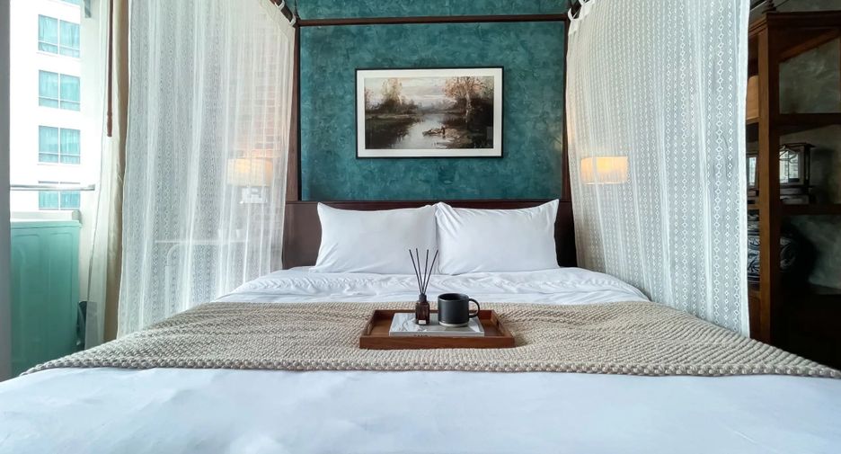 For rent 2 bedrooms condo in Sathon, Bangkok
