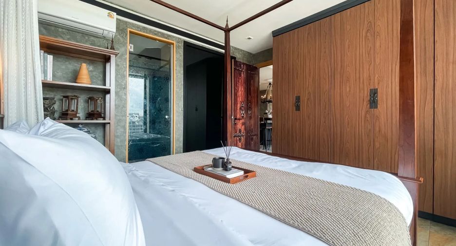 For rent 2 bedrooms condo in Sathon, Bangkok