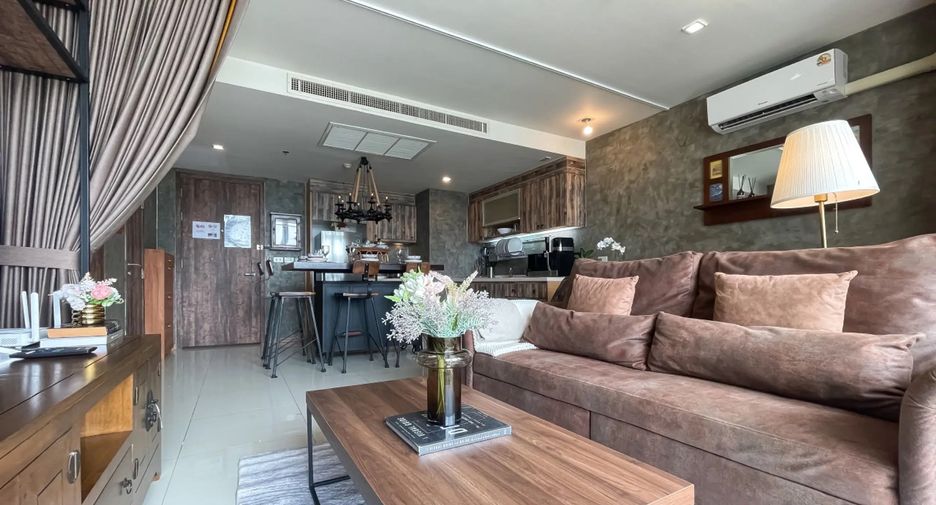 For rent 2 bedrooms condo in Sathon, Bangkok