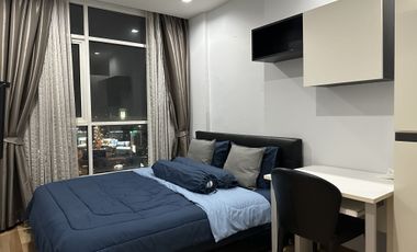 For rent 2 bedrooms condo in Ratchathewi, Bangkok
