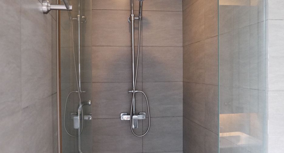For sale 2 bedrooms condo in Phaya Thai, Bangkok
