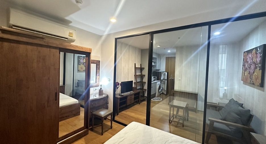 For rent 1 bed condo in Sathon, Bangkok