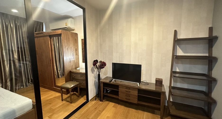 For rent 1 bed condo in Sathon, Bangkok