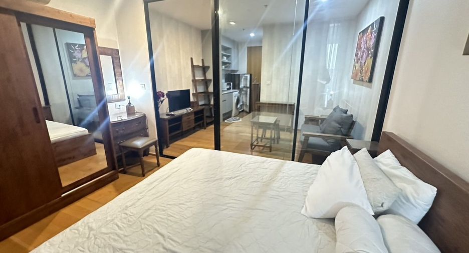 For rent 1 bed condo in Sathon, Bangkok