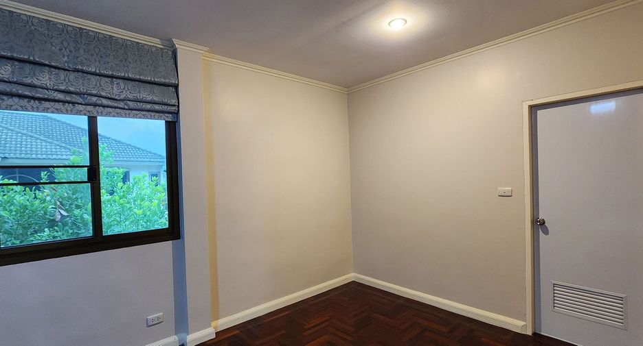 Casa en venta de 3 habitaciones en Phasi Charoen, Bangkok