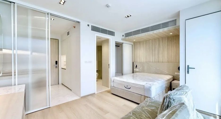 For rent studio condo in Watthana, Bangkok