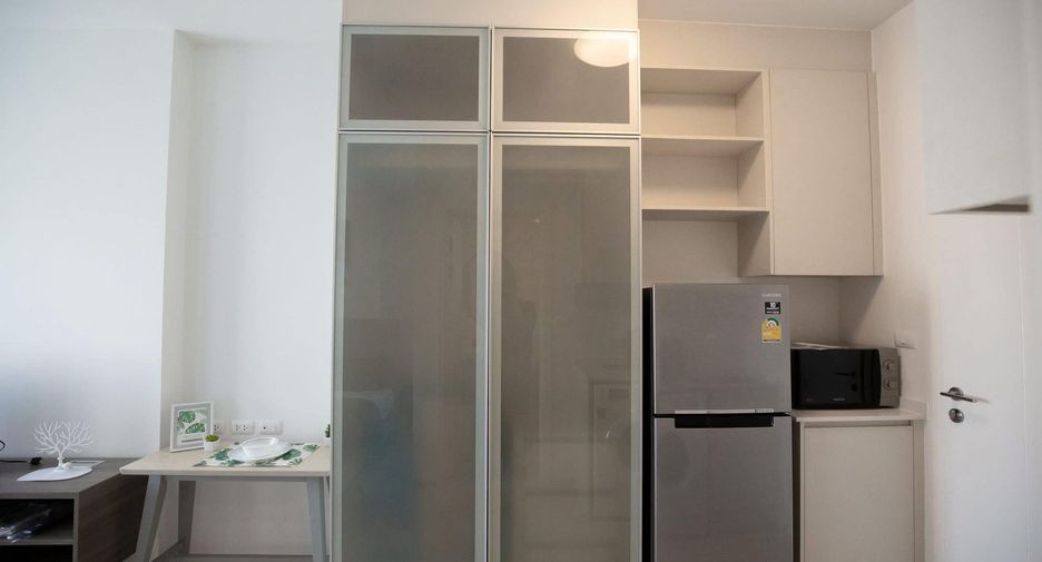 Wohnung zur Miete mit Studio in Huai Khwang, Bangkok