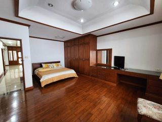 For rent 8 bedrooms house in Mueang Phuket, Phuket