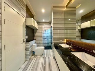 Haus zur Miete mit 4 Zimmer in Lat Krabang, Bangkok