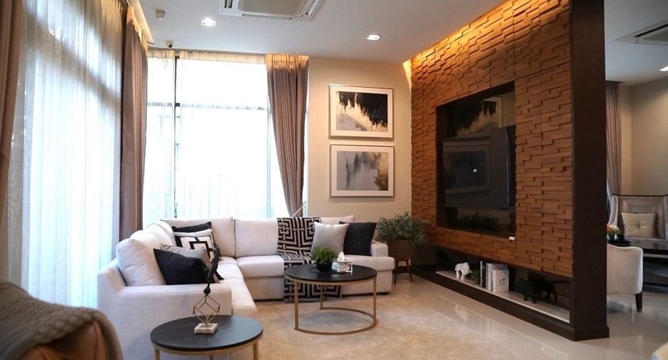 Haus zur Miete mit 4 Zimmer in Lat Krabang, Bangkok