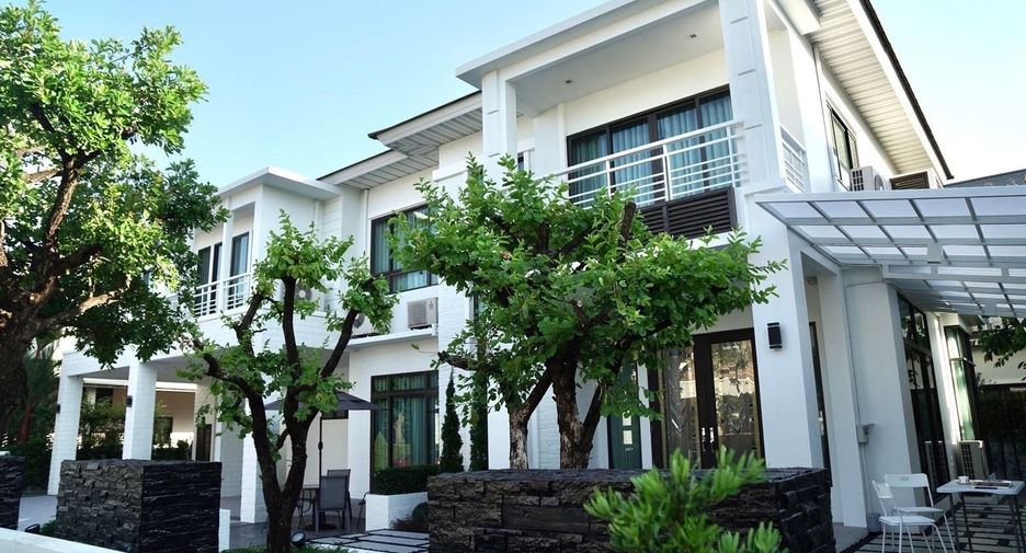 Haus zur Miete mit 4 Zimmer in Lat Krabang, Bangkok