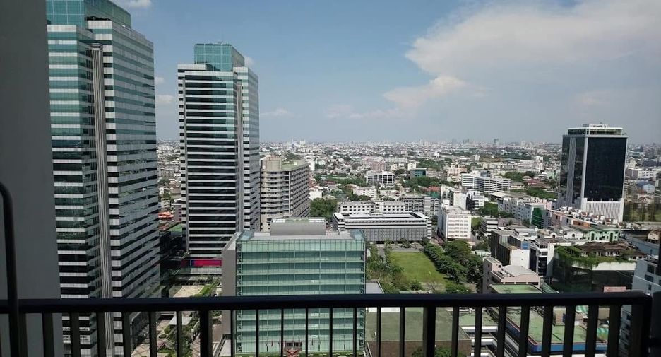 À louer 2 chambres condo à Huai Khwang, Bangkok
