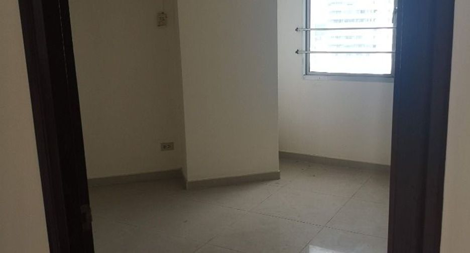 Wohnung zum Kauf mit 3 Zimmer in Yan Nawa, Bangkok