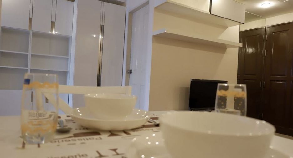 For rent 1 bed condo in Khlong Toei, Bangkok