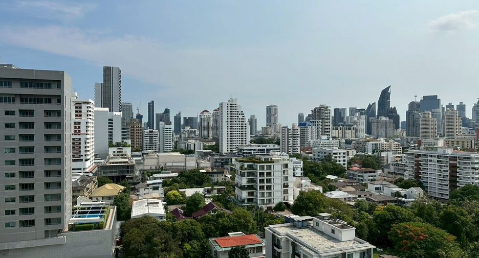 For rent 1 bed condo in Watthana, Bangkok