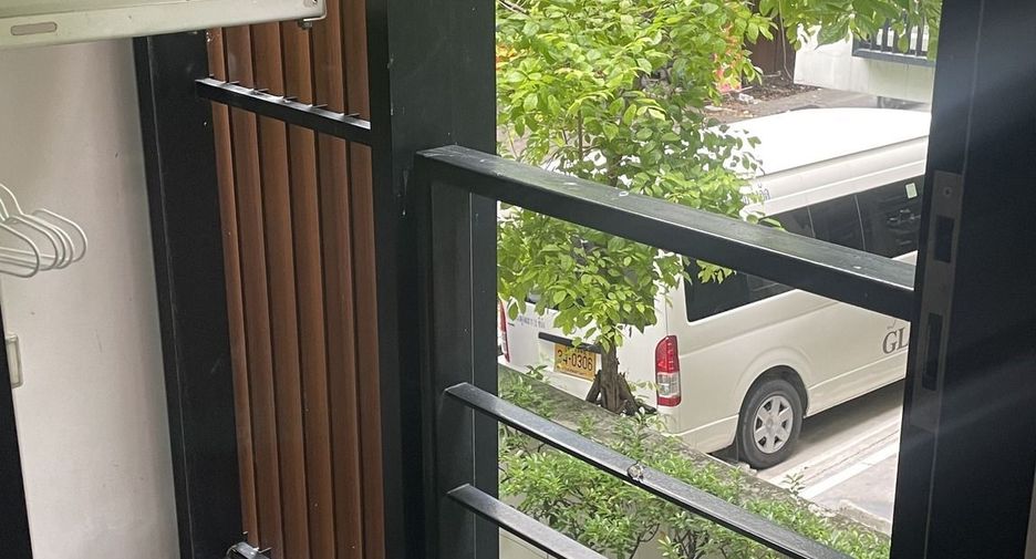 For rent 2 bedrooms condo in Phra Khanong, Bangkok