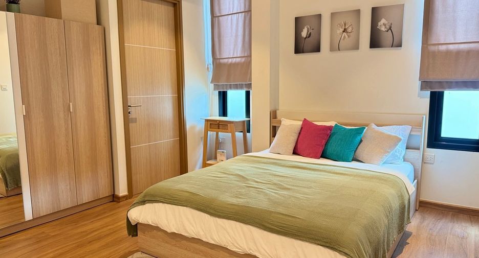 For rent 4 bedrooms villa in Mueang Phuket, Phuket