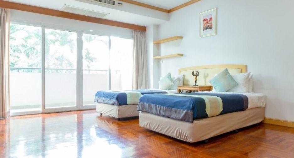For rent 2 bedrooms apartment in Watthana, Bangkok
