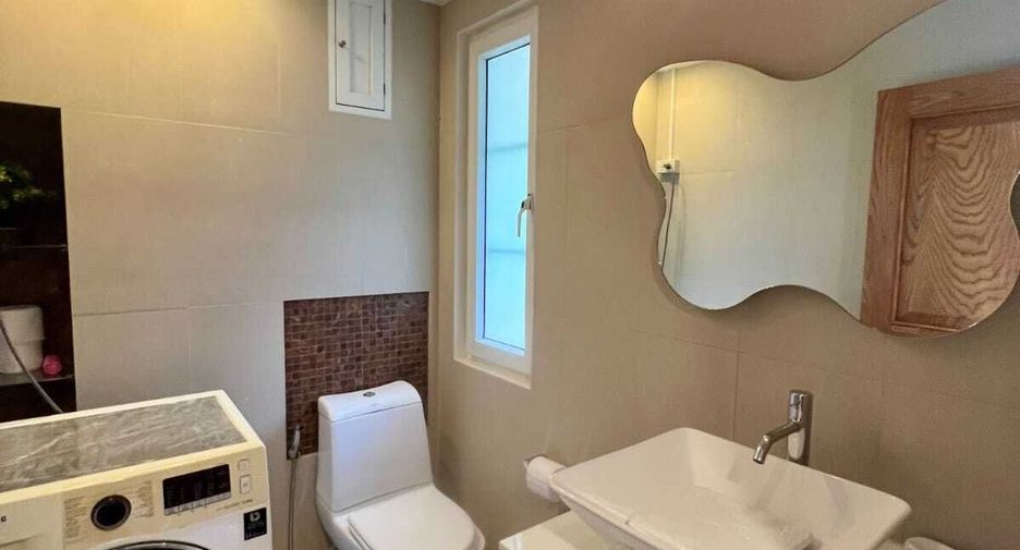 For rent 2 bedrooms condo in Mueang Phuket, Phuket