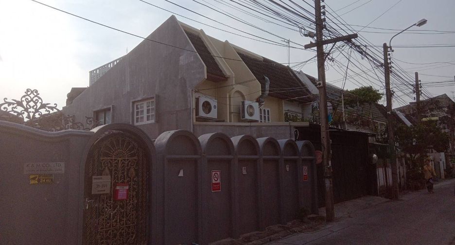 Casa en alquiler de 12 habitaciones en Phaya Thai, Bangkok