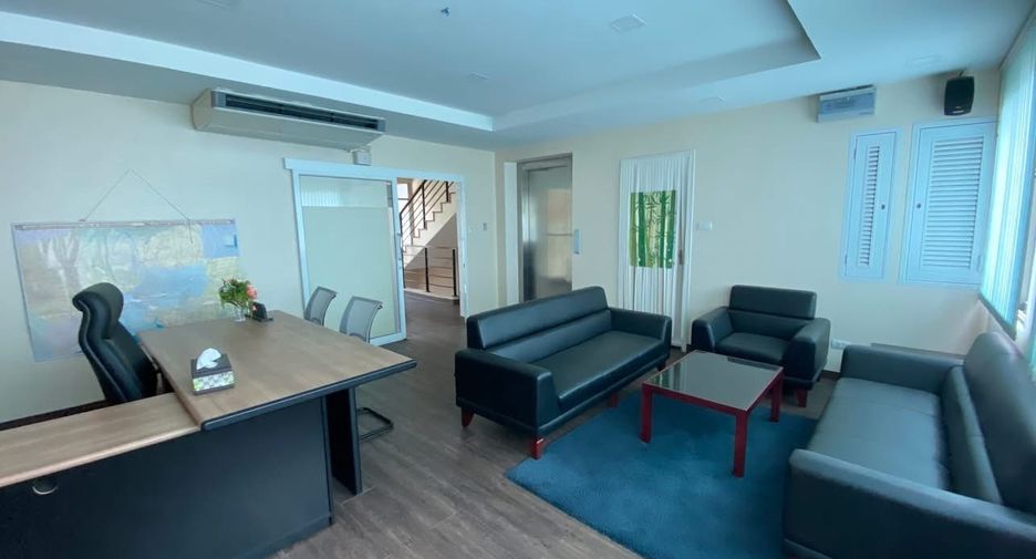 Casa adosada en venta y en alquiler de 12 habitaciones en Bang Phli, Samut Prakan