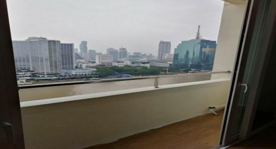 For rent 3 bedrooms condo in Bang Rak, Bangkok