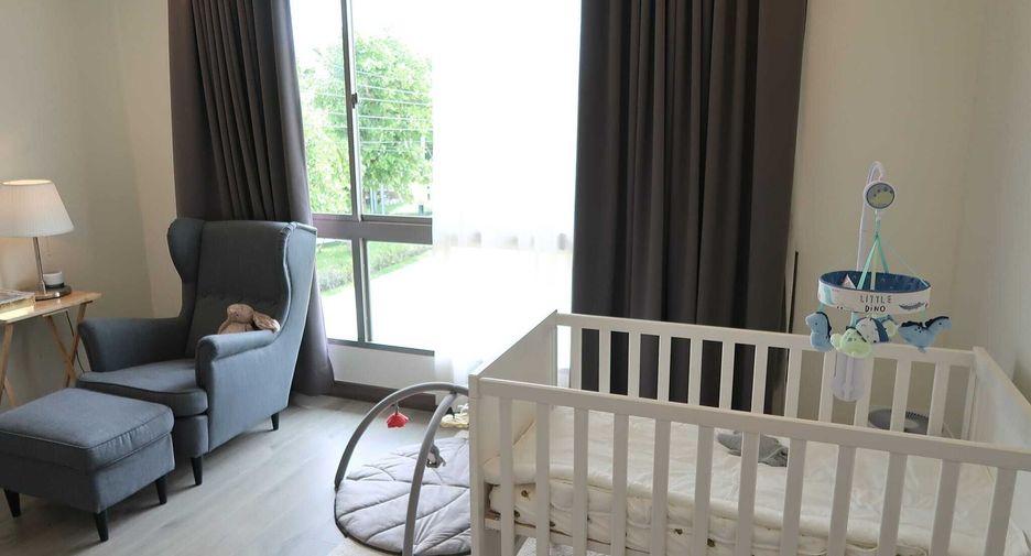 For sale and for rent 4 bedrooms house in Saphan Sung, Bangkok