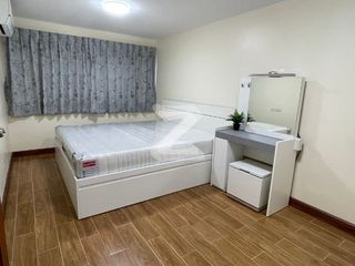 Аренда 2 спальни кондо в Ратчатхещи, Бангкок