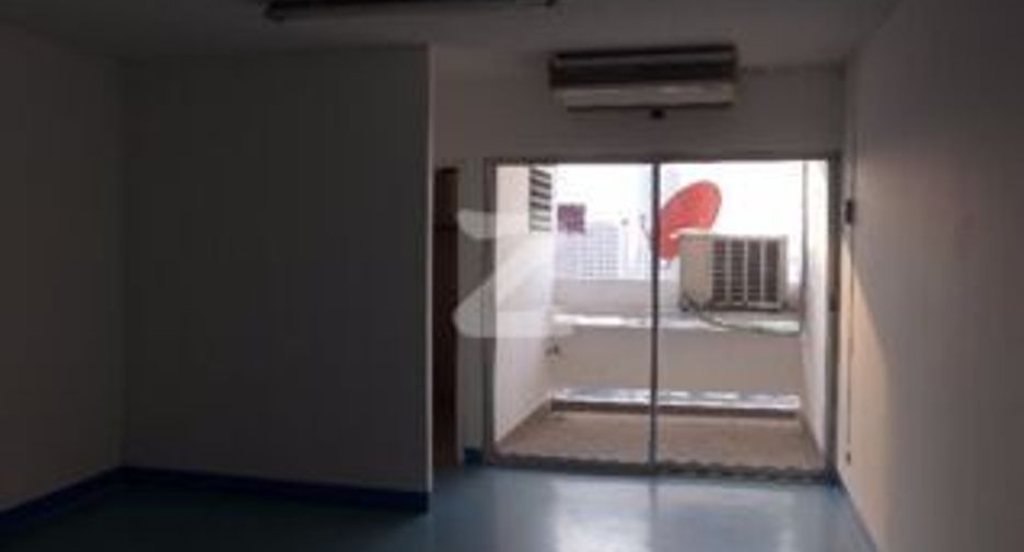 For rent 2 bedrooms condo in Ratchathewi, Bangkok