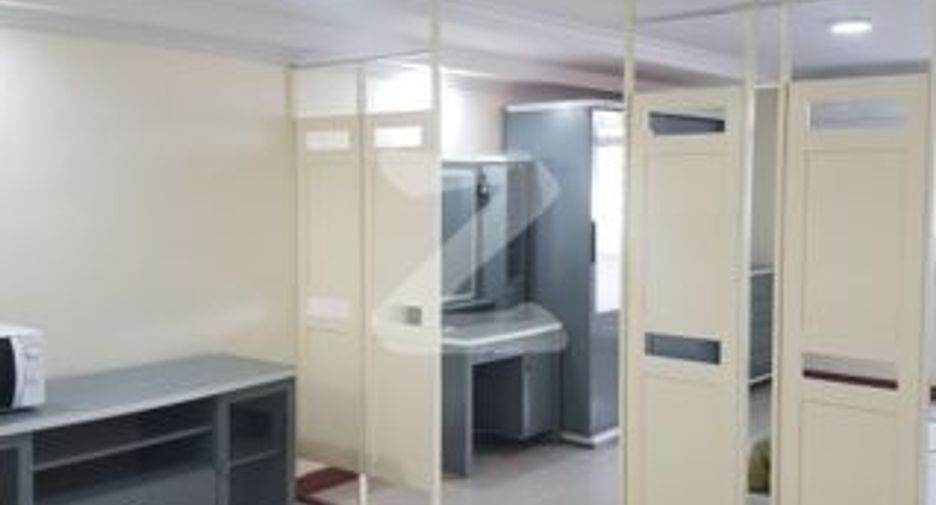 For rent 2 bedrooms condo in Ratchathewi, Bangkok