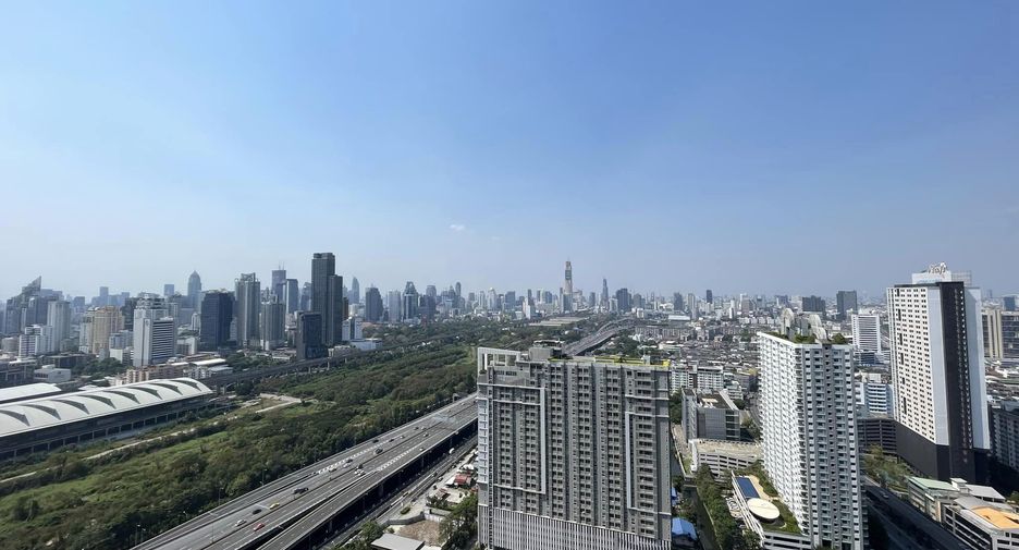 For sale 1 bed condo in Huai Khwang, Bangkok