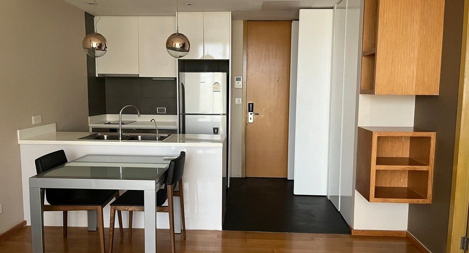 For rent 1 bed condo in Khlong Toei, Bangkok