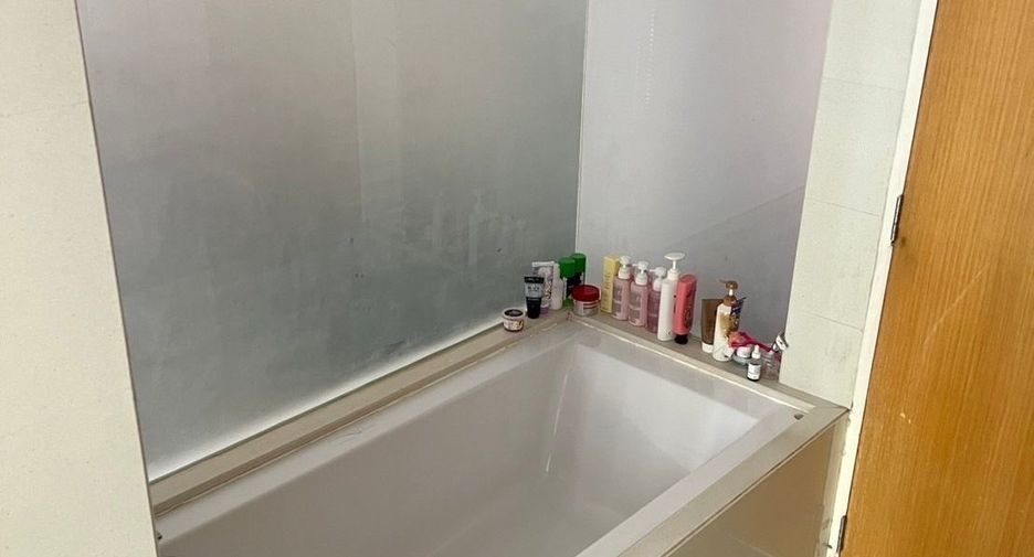 Продажа 2 спальни кондо в Кхлонг Тоеи, Бангкок