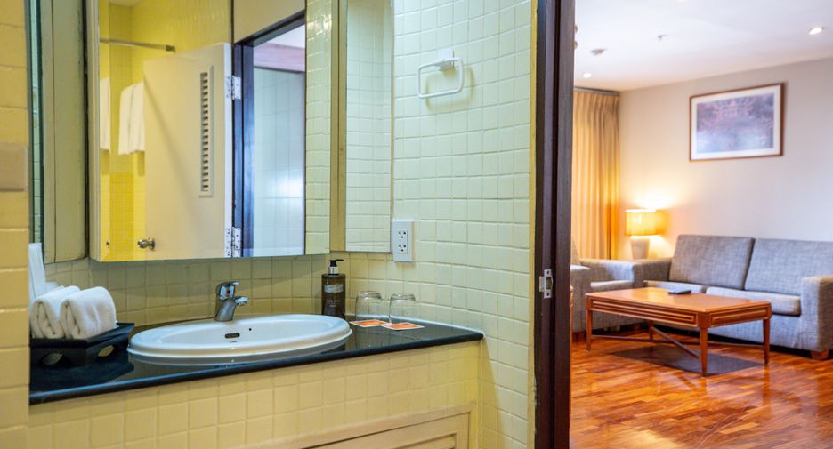 For rent 1 bed condo in Sathon, Bangkok