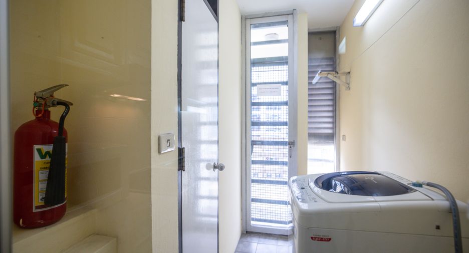 For rent 1 bed condo in Sathon, Bangkok