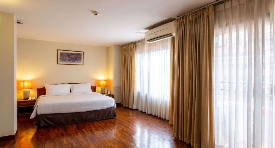 For rent 1 bed condo in Sathon, Bangkok