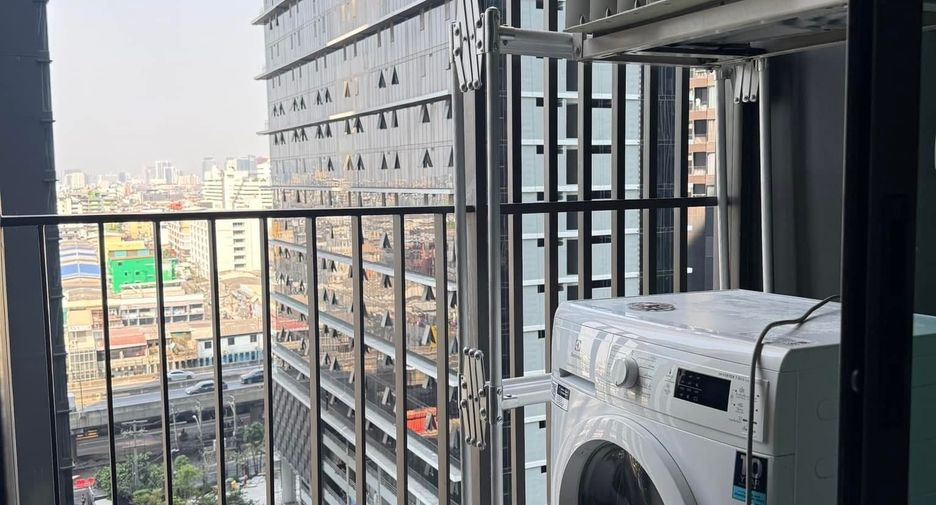 For rent 1 bed condo in Huai Khwang, Bangkok