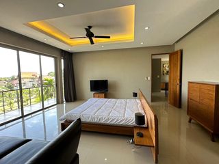 Villa en venta de 4 habitaciones en Mueang Phuket, Phuket