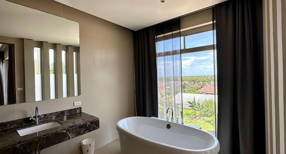 Villa en venta de 4 habitaciones en Mueang Phuket, Phuket