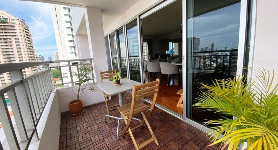 For rent 3 bedrooms condo in Sathon, Bangkok