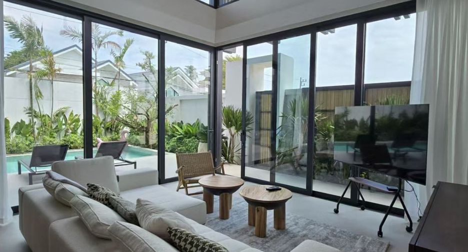 For rent 4 bedrooms villa in Mueang Phuket, Phuket