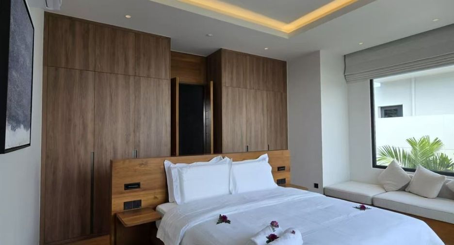 For rent 4 bedrooms villa in Mueang Phuket, Phuket