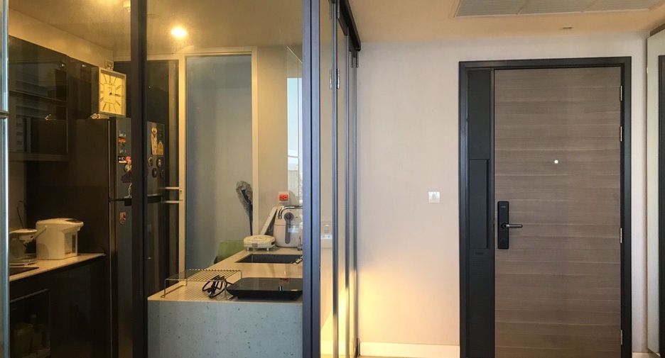 For sale 2 bedrooms condo in Sathon, Bangkok